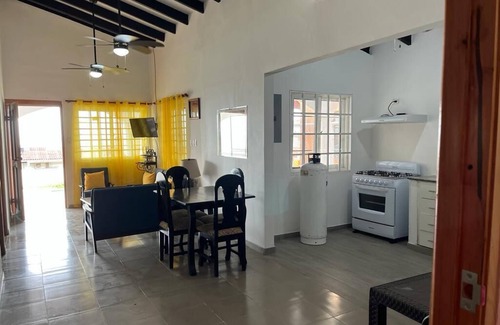 Las Tablas Casa | Uverito Beach House es un / 2 casa de baño 2 cama a pocos pasos de la playa!