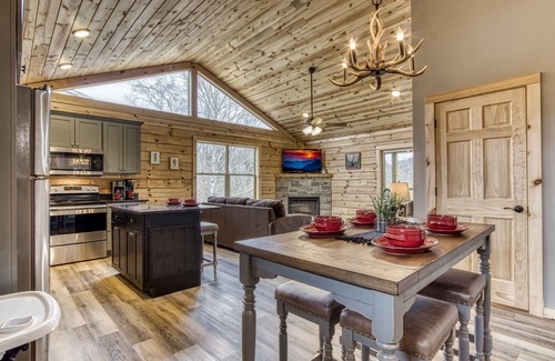 Sevierville Cabina | Uwohali - New 3 Bedroom 2 1/2 Bath - New Construction! 3 Cabin by Redawning