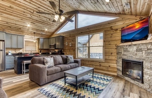 Sevierville Cabina | Uwohali - New 3 Bedroom 2 1/2 Bath - New Construction! 3 Cabin by Redawning