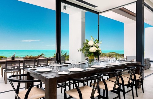 Long Bay Hills Villa | UXUE Villa