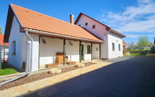 Balatonendred Apartamento | Vályog Vendégház