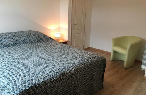 Nay Casa | Véro, Yves