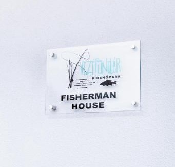 Ujhartyan Apartamento | Vízitündér Pihenőpark Apartmanok
