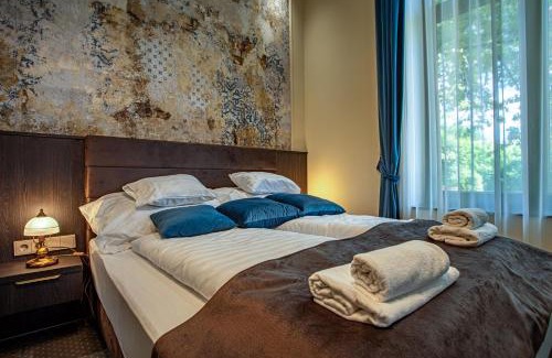 Balatonalmadi Apartamento | Vöröskő Villapark -reggelivel