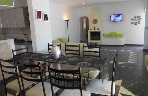 Gambelas Villa | V3-Faro, a / a, w / piscina / barbacoa / tenis de mesa, Net / TV / playa, el aeropuerto y el hospital