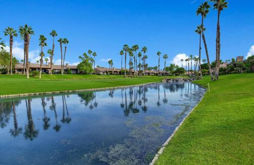 Palm Desert Casa | V3939 - Gazania Getaway - Meredith Lodging