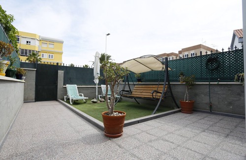 San Fernando Apartamento | Vacation 'Masvacation Calle Lanzarote B' with Private Terrace, Wi-Fi and Air Conditioning