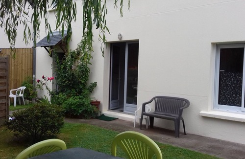 Saint-Jouan-des-Guerets Apartamento | Vacation studio summer 2025 near St Malo, Mt St Michel, Dinan and Cancale