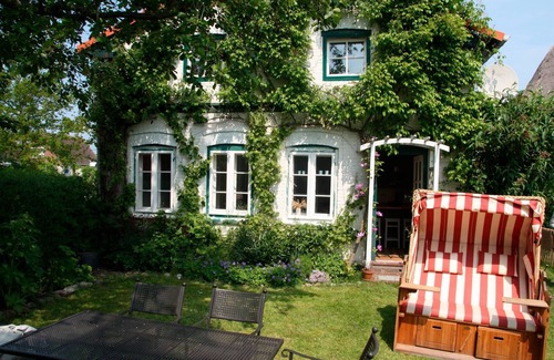 Bojendorf Apartamento | Vacation apartment Weißes Haus II with garden in Fehmarn Bojendorf