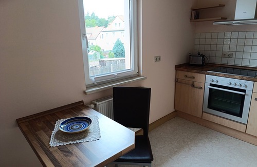 Bad Klosterlausnitz Apartamento | Vacation apartment Zirbelkiefer with feel-good ambience near the spa park and clinics