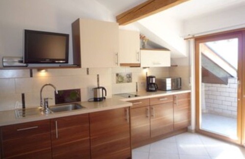 Rifiano Apartamento | Vacation apartment for 2-4 people with southwest-facing loggia and organic natural bathing pond