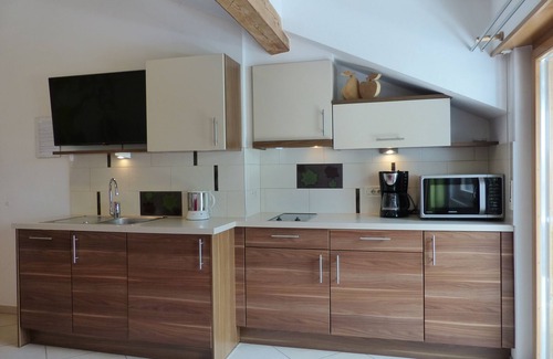 Rifiano Apartamento | Vacation apartment for 2-4 people with southwest-facing loggia and organic natural bathing pond