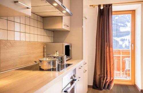 Valle Aurina Apartamento | Apartamento de vacaciones "Golserhof Sonne" en el valle de Ahrntal con vistas a la montaña