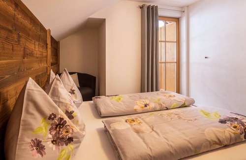 Predoi Apartamento | Comfortable Vacation Apartment "Ichatme Klima Apartment 4" with Mountain View, Wi-Fi & Balcony; Parking Available