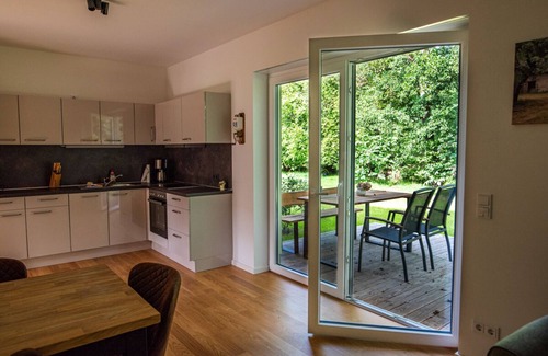 Burg-Dorf Apartamento | Vacation apartment "Burg" (ground floor) - in the four-sided courtyard