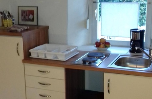 Neumagen-Dhron Apartamento | Apartamento Rosengärtchen - Pensión Schneider-Ketter