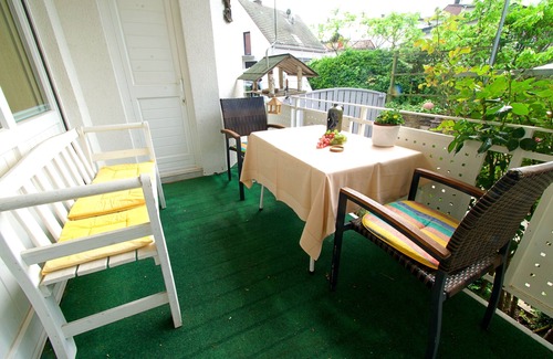 Schalkenmehren Apartamento | Vacation apartment Maar-Idyll, quiet, modern vacation apartment with freedom of movement