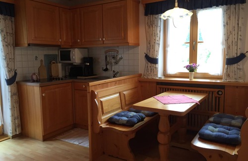 Weissbach an der Alpenstrasse Apartamento | Hermoso apartamento de 3 estrellas en paz. calef. Ubicación en la tierra de Berchtesgadener.