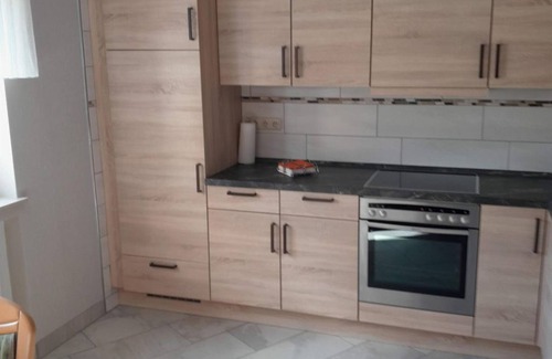 Altenkirchen Apartamento | Vacation apartment with spacious sunbathing lawn - Ferienwohnung Hombitz