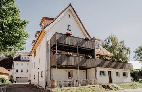 Loffingen Apartamento | Vacation apartment Denkmal