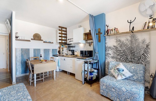 Los Abrigos Apartamento | Apartamento de vacaciones 'Los Abrigos Oceano Al Alba Wifi' con vistas al mar y Wifi