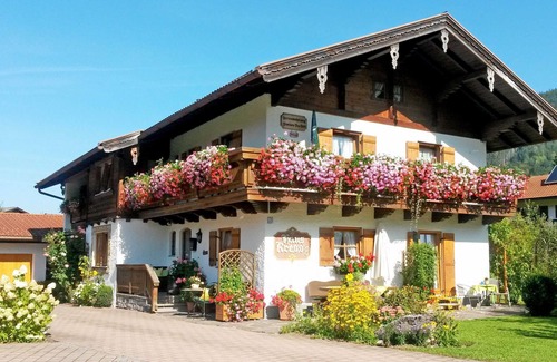 Inzell Apartamento | Apartamento Falkenstein con vista a la montaña y terraza - DEB 031 Apartamentos con vista a la montaña en