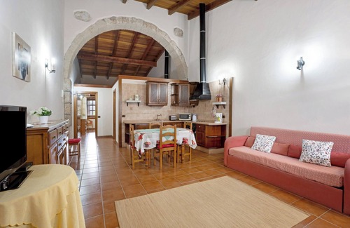 Las Galletas Apartamento | Apartamento de vacaciones 'Finca La Bonita Ap M1' con piscina compartida, terraza compartida y Wi-Fi