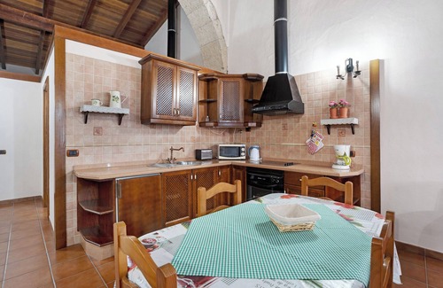Las Galletas Apartamento | Apartamento de vacaciones 'Finca La Bonita Ap M1' con piscina compartida, terraza compartida y Wi-Fi