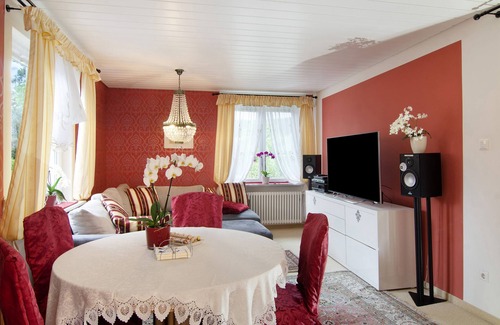 Stockach Apartamento | Apartamento de vacaciones "Flair Orchidee" con balcón, jardín compartido y sauna