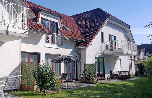 Gustow Apartamento | Vacation apartment Johanna terrace and garden view - Holiday apartment Johanna with