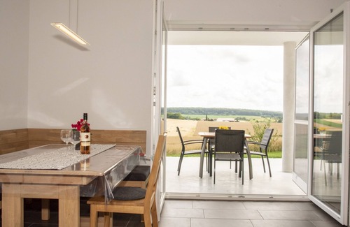 Laichingen Apartamento | Vacation apartment Mohnblume, 57 sqm, 2 bedrooms, south-facing terrace, max. 4 persons