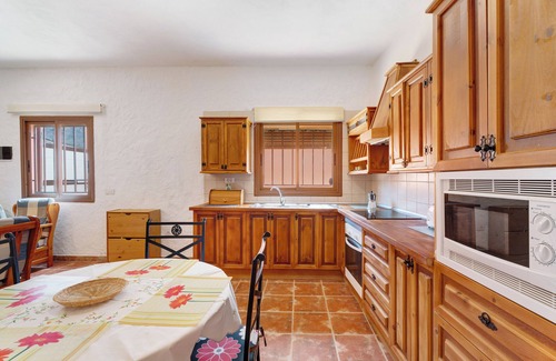 Buenavista del Norte Apartamento | Apartamento de vacaciones 'Teresa' con vistas a la montaña y Wi-Fi