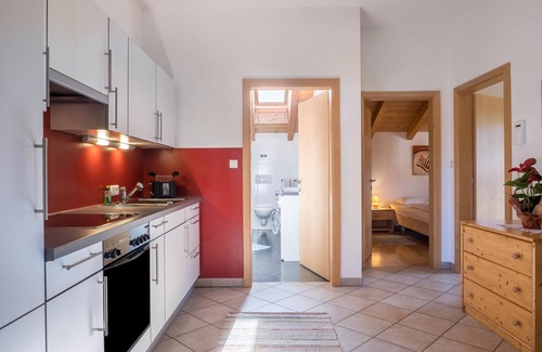Cornedo All'isarco Apartamento | Apartamento de vacaciones "Tschigghof" con vistas a la montaña, Wi-Fi y jardín