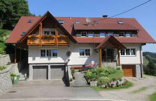 Ottenhofen im Schwarzwald Apartamento | Apartamento de 70 metros cuadrados, 1 dormitorio para max. 4 personas, balcón