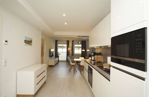 Gross Zicker Apartamento | Vacation apartment with balcony, free use AHOI Sellin- Inselwind FeWo MEERsonne -