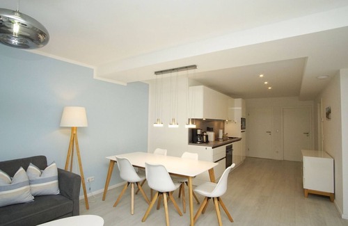 Gross Zicker Apartamento | Vacation apartment with balcony, free use AHOI Sellin- Inselwind FeWo MEERsonne -
