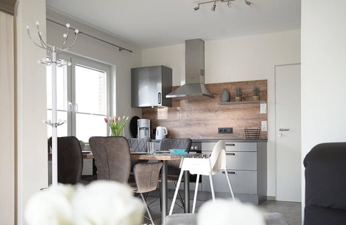 Weener Apartamento | Vacation apartment with heated indoor pool and sauna - Haus Meta Whg. 2