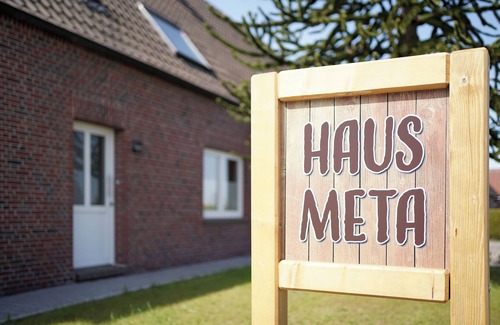 Weener Apartamento | Vacation apartment with heated indoor pool and sauna - Haus Meta Whg. 2