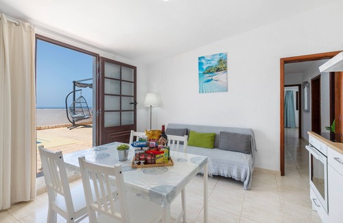 Guime Apartamento | Vacaciones 'Aurora' con vistas a la montaña, piscina privada y terraza privada