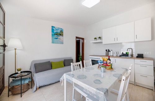 Guime Apartamento | Vacaciones 'Aurora' con vistas a la montaña, piscina privada y terraza privada