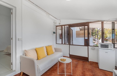 Armenime Apartamento | Vacaciones 'Beautiful Sea View and Pool Finca 3' con piscina compartida, terraza privada y Wi-Fi