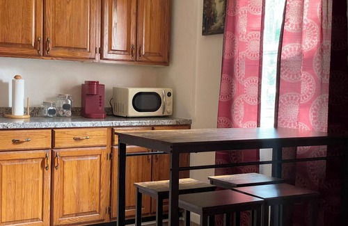 Hardy Condominio | Vacation Condo #2 2BR with full kitchen, walk to river and shops, pets welcome