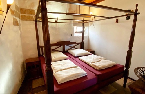 Leppersdorf Otro | Vacation home Namibia-Lodge in the manor near Radeberg