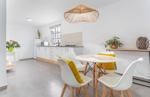 Tinajo Apartamento | Vacation 'El Cuarto De Moza' with Private Terrace, Shared Garden and Wi-Fi