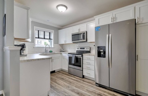 Bangor Apartamento | Vacation & Entertainment: 2 BD Game Room Retreat