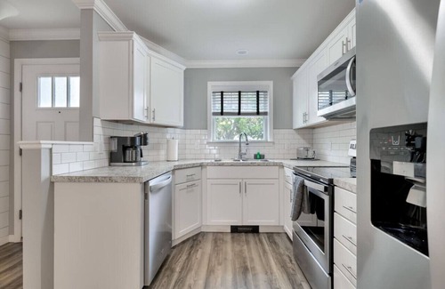 Bangor Apartamento | Vacation & Entertainment: 2 BD Game Room Retreat