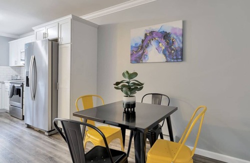 Bangor Apartamento | Vacation & Entertainment: 2 BD Game Room Retreat