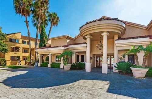 University City Apartamento | -Vacation First floor luxury condo La Jolla, Spa, Pool, Gym