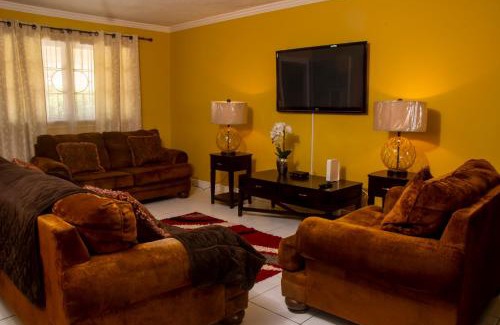 Mango Walk Apartamento | Vacation Getaway in Mango Walk Country Club