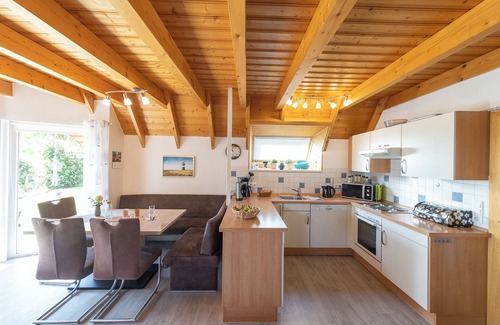 Wremen Casa | Vacation home with wood-burning stove. Family-friendly and cozy.
